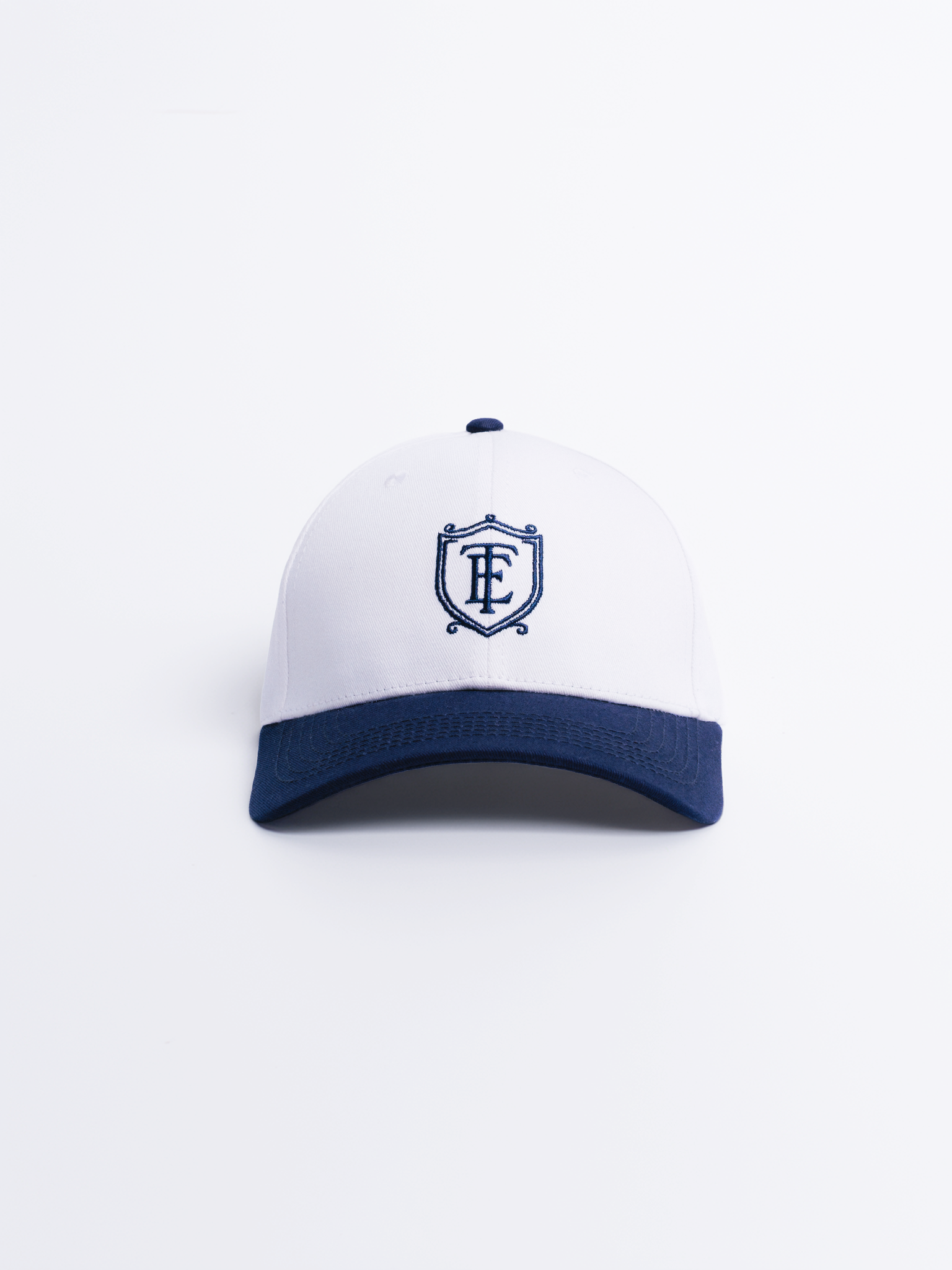 The Crest Cap - White / Navy